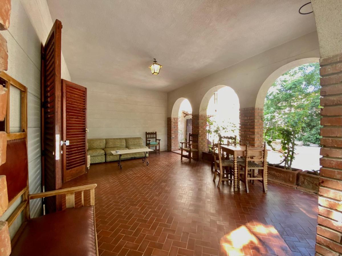 Villa Tana Pacenzia 切法卢 外观 照片