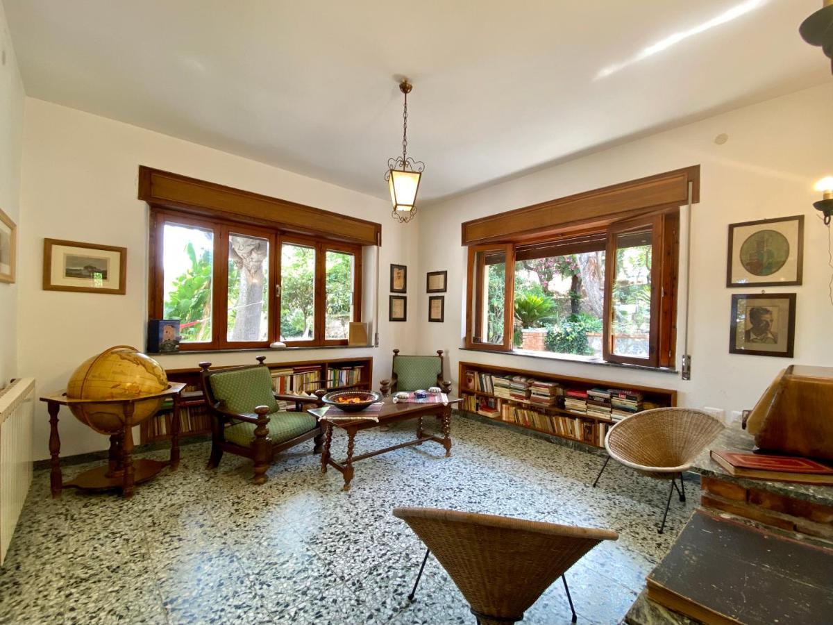 Villa Tana Pacenzia 切法卢 外观 照片