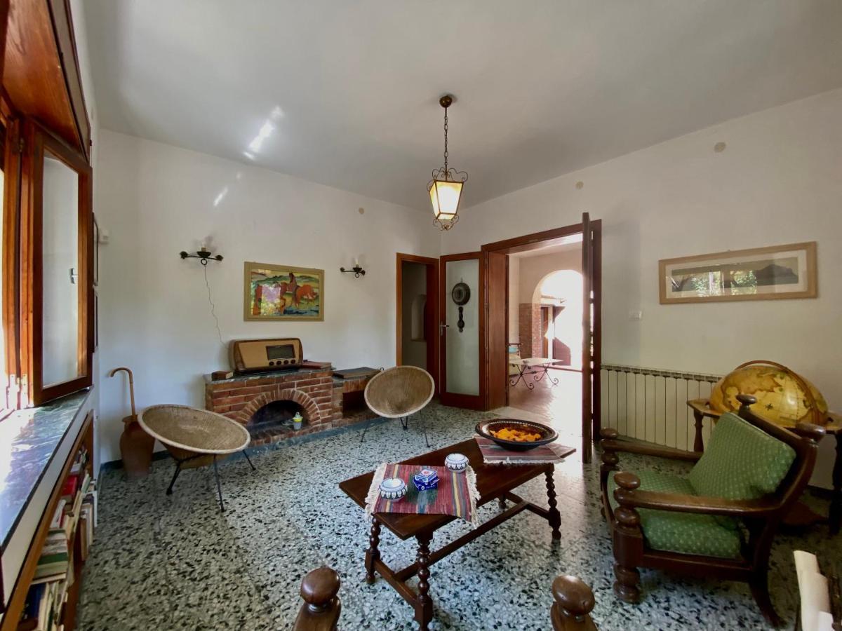 Villa Tana Pacenzia 切法卢 外观 照片
