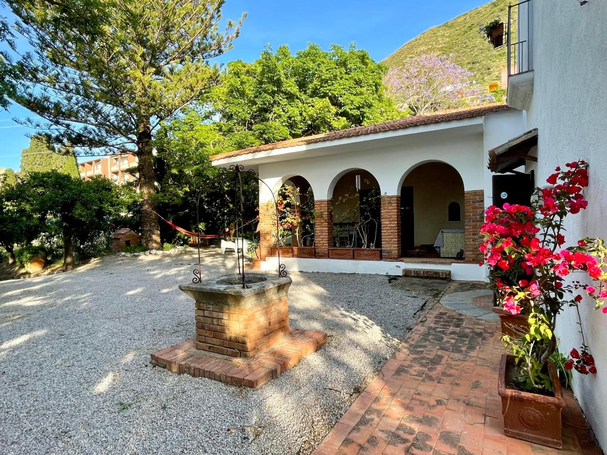 Villa Tana Pacenzia 切法卢 外观 照片